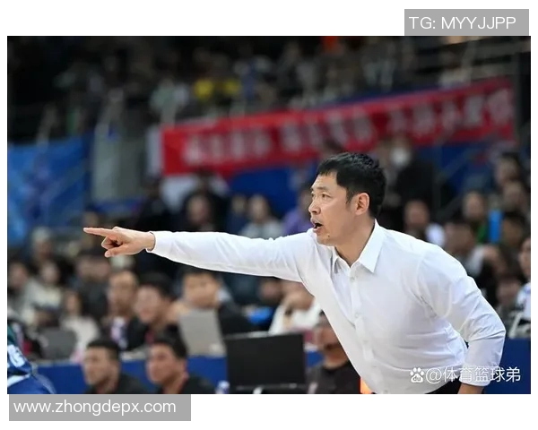 张庆鹏:从篮球场上的拼搏到生活中的坚持与奋斗之路 张庆鹏:从篮球场上的拼搏到生活中的坚持与奋斗之路