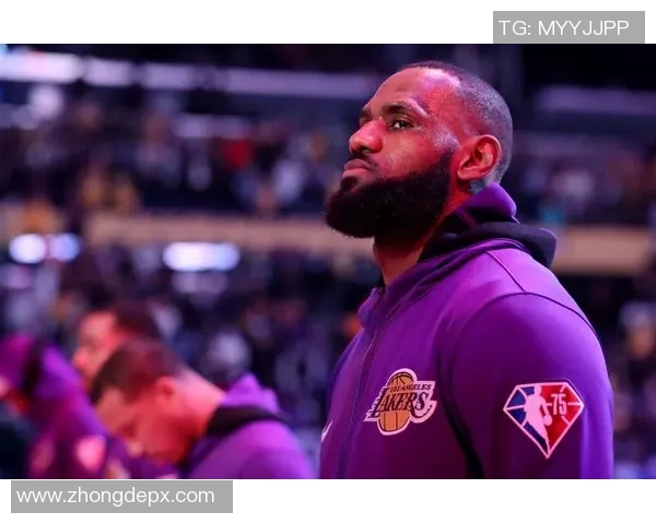 詹姆斯带伤带队连胜,湖人力压篮网夺榜首,霸气双核引爆西部赛场 詹姆斯带伤带队连胜,湖人力压篮网夺榜首,霸气双核引爆西部赛场